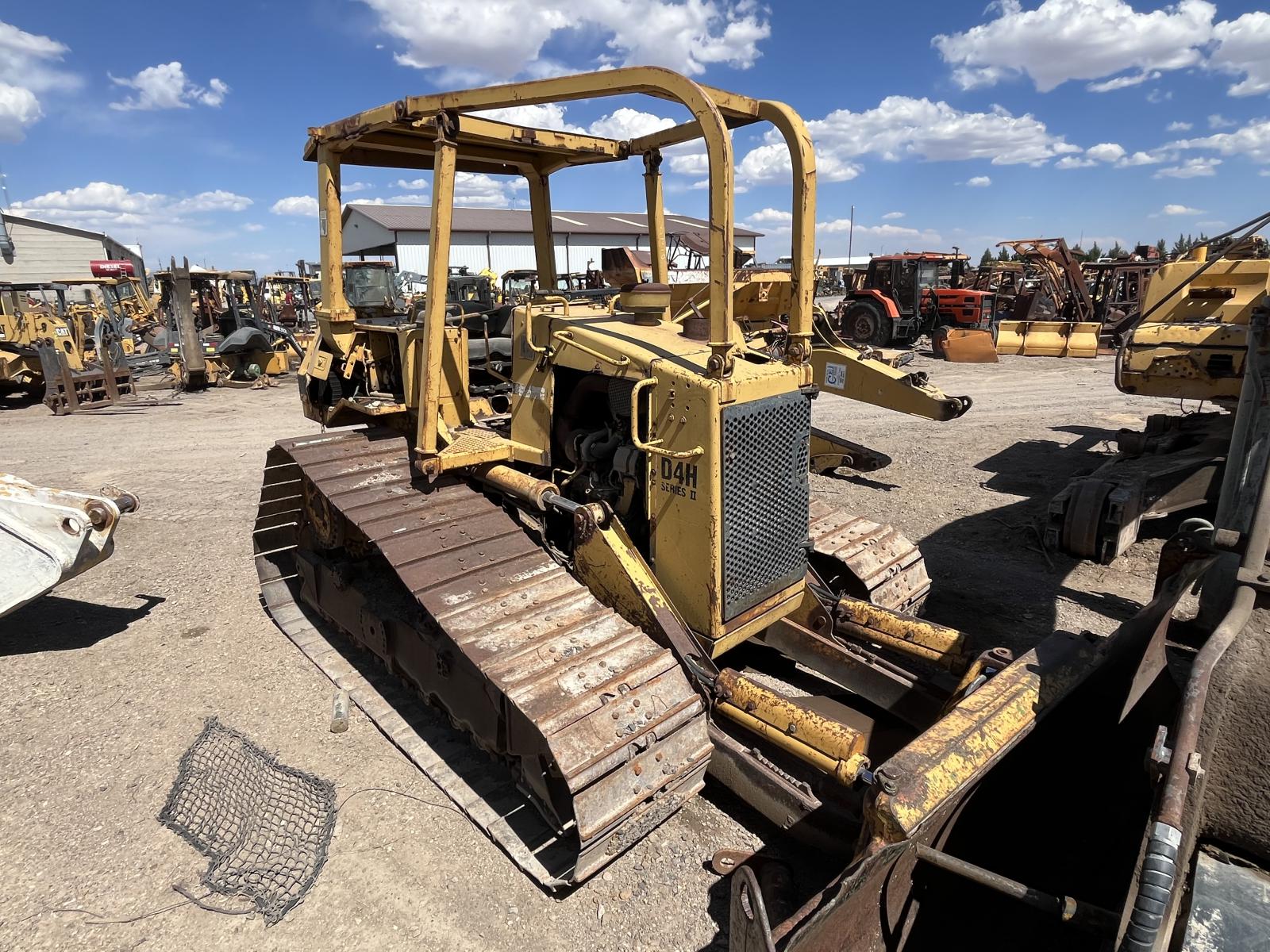 ./imagenes/INVOICE/2019/14386/TOPADOR FRONTAL CATERPILLAR D4H SERIES II (4).JPG